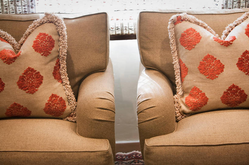 无人,横图,室内,白天,家具,椅子,日光,美国,对称,座位,米色,平衡,北美,扶手椅,加利福尼亚,反射镜,式样