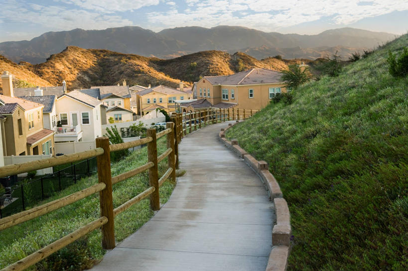 无人,家庭,横图,室外,白天,草坪,建筑,日光,美国,地形,人行道,瓦,水泥,社区,夏天,建造,北美,建筑材料