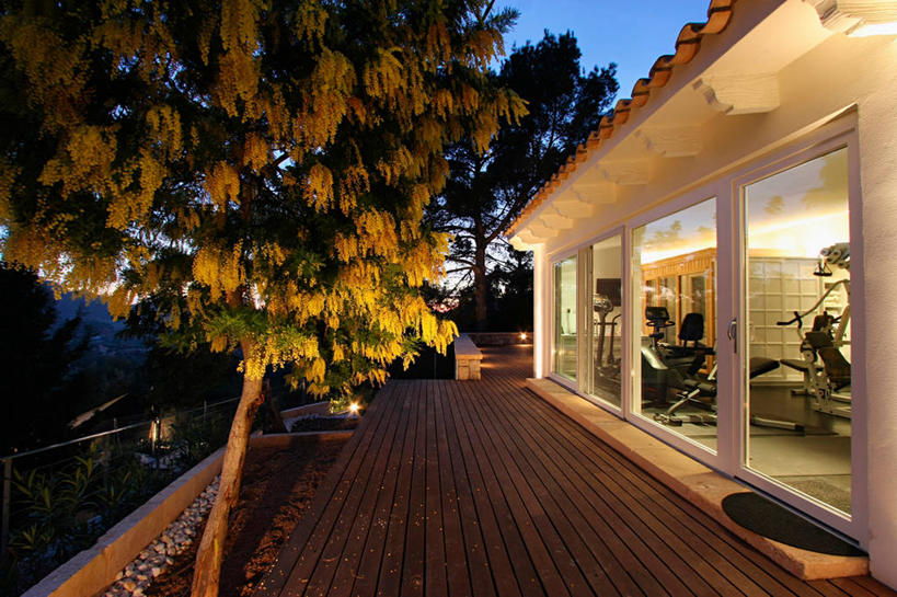 无人,健身房,家,露台,横图,室外,锻炼,阳台,建筑,西班牙,欧洲,木制,光,黄昏,建造,活动,照亮,露天阳台