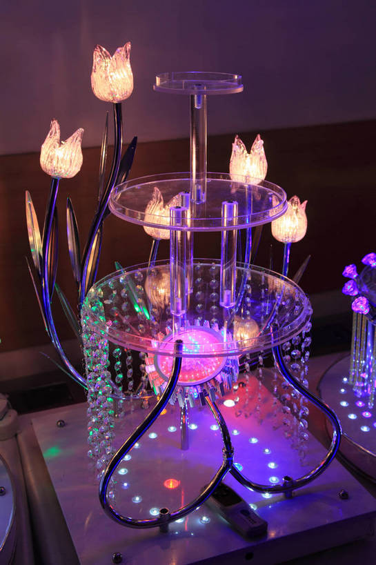 无人,打电话,竖图,室内,特写,白天,正面,爱情,台灯,郁金香,静物,电话,手机,照明,北京,中国,亚洲,阴影,弯曲,光线,影子,墙,灯光,首都,弧形,祝福,通讯设备,架子,墙壁,墙面,灯,灯具,展示,展览,展会,支撑,照亮,表白,照明设备,荣誉,东亚,中华人民共和国,北京市,京,北平,华北地区,永恒,交流,郁香,洋荷花,草麝香,沟通,通话,彩图,博览会,婚博会,结婚展,中国婚博会,北京展览馆,香槟塔,bjzqp1