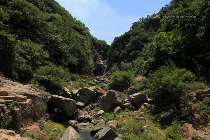 无人,横图,室外,白天,正面,旅游,度假,河流,美景,山,树林,水,植物,中国,亚洲,阴影,光线,影子,河水,景观,山峰,水流,云,云朵,山峦,云彩,娱乐,山东,树,树木,蓝色,绿色,白云,蓝天,天空,阳光,自然,天,享受,休闲,景色,放松,生长,晴朗,成长,自然风光,东亚,山东省,日照,中华人民共和国,华东地区,鲁,日照市,五莲山,五莲山风景名胜区,五莲县,晴空,彩图,rzwdb1