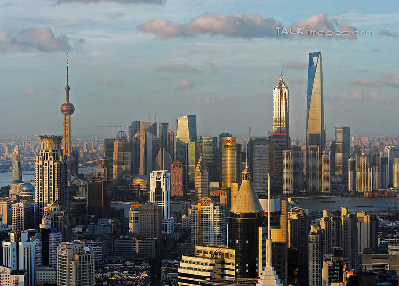 无人,高楼大厦,横图,全景,俯视,航拍,室外,白天,度假,美景,天际线,城市风光,标志建筑,城市,大厦,地标,建筑,摩天大楼,上海,中国,亚洲,阴影,光线,影子,景观,云,云朵,云彩,娱乐,建设,金茂大厦,浦东,蓝色,白云,蓝天,天空,阳光,天,享受,休闲,景色,放松,环球金融中心,晴朗,申,鸟瞰,柏悦酒店,花旗集团大厦,金融中心,陆家嘴,陆家嘴金融贸易区,浦东新区,上海环球金融中心,香格里拉酒店,震旦国际大楼,东亚,平安金融大厦,上海市,中华人民共和国,沪,华东地区,环球金融中心大厦,晴空,彩图,高角度拍摄,大楼,高层建筑,高楼,摩天楼,恒生银行大厦,上海浦东香格里拉大酒店,中国平安金融大厦,shgcy1