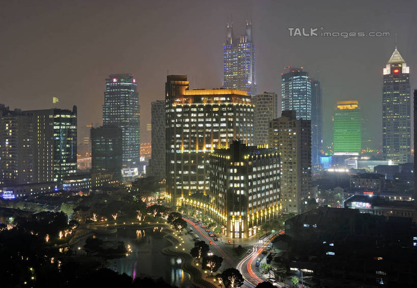 无人,家,高楼大厦,横图,俯视,航拍,室外,夜晚,度假,美景,植物,城市风光,城市,大厦,建筑,路灯,摩天大楼,夜景,照明,上海,中国,亚洲,阴影,光线,影子,房屋,屋子,景观,公寓,灯光,娱乐,建设,洋房,楼房,住宅,灯,树,树木,绿色,自然,享受,休闲,景色,放松,生长,成长,淮海路,照亮,申,照明设备,鸟瞰,卢湾区,东亚,淮海中路,上海市,中华人民共和国,沪,华东地区,彩图,高角度拍摄,房子,大楼,高层建筑,高楼,摩天楼,shgcy1