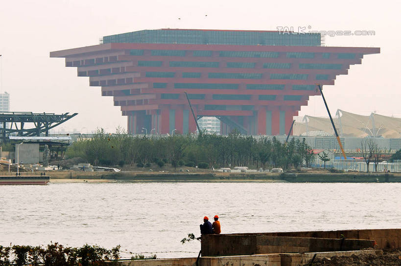 无人,横图,室外,白天,正面,度假,河流,美景,树林,水,植物,城市风光,标志建筑,城市,地标,建筑,上海,中国,亚洲,河水,景观,水流,娱乐,建设,树,树木,绿色,天空,自然,天,享受,休闲,上海世博馆,世博馆,中国国家馆,上海世博会,世博,世博会,景色,放松,生长,成长,申,中国馆,东亚,世博园,上海市,中华人民共和国,沪,华东地区,彩图,shgcy1