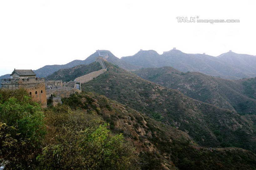 无人,横图,室外,白天,正面,旅游,度假,石头,名胜古迹,山,山脉,树林,植物,标志建筑,地标,建筑,北京,长城,中国,亚洲,阴影,遗迹,光线,石子,影子,山峰,山峦,首都,古迹,文物,娱乐,建设,古建筑,树,树木,绿色,天空,阳光,自然,群山,天,享受,休闲,旅游胜地,放松,生长,成长,万里长城,古文明,东亚,八达岭,八达岭长城,中华人民共和国,北京市,京,北平,华北地区,延庆县,军都山,石块,岩石,彩图,shgzq1