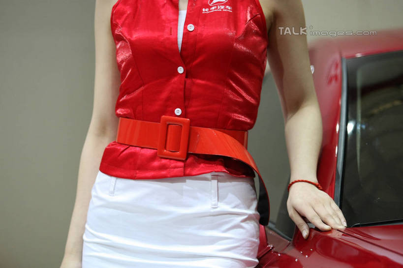 东方人,一个人,模特,站,横图,室内,白天,正面,汽车,上海,中国,亚洲,仅一个年轻女性,仅一个女性,仅一个人,一辆,阴影,服装,反射,影子,黄种人,腰带,车,衣服,交通工具,轿车,站着,车模,展示,搭,服饰,展览,车展,皮带,申,衣着,穿着,搭着,载具,东亚,配饰,上海市,中华人民共和国,沪,华东地区,裤带,衣饰,年轻女性,女人,女性,亚洲人,模特儿,站立,半身,彩图,汽车展览,shgzq1