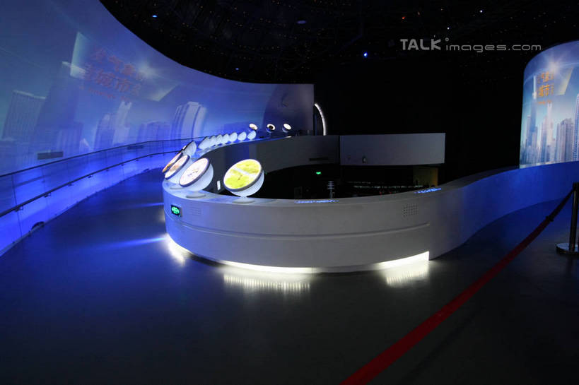 无人,横图,室内,白天,正面,旅游,度假,显示器,标志建筑,地标,建筑,上海,中国,亚洲,阴影,光线,屏幕,影子,走道,走廊,过道,灯光,娱乐,显示屏,建设,享受,休闲,世界气象馆,上海世博馆,世博馆,上海世博会,世博,世博会,旅游胜地,放松,申,输出设备,东亚,气象馆,世博园,上海市,中华人民共和国,沪,华东地区,彩图,shgzq1