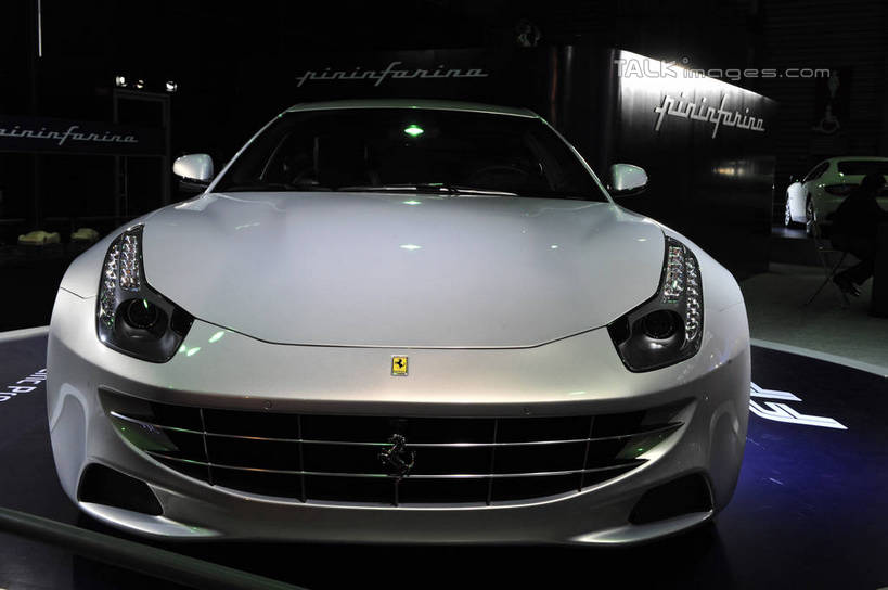 无人,横图,室内,白天,正面,旅游,度假,窗户,标志建筑,地标,建筑,汽车,照明,上海,中国,亚洲,一辆,阴影,光线,英文,标志,文字,影子,字符,字母,灯光,跑车,娱乐,标识,建设,浦东,玻璃窗,车,灯,白色,车窗,灯具,交通工具,享受,休闲,展示,射灯,旅游胜地,放松,展览,车展,英文字母,照亮,申,照明设备,载具,浦东新区,东亚,上海新国际博览中心,法拉利,上海市,龙阳路,前照灯,前大灯,车前灯,中华人民共和国,沪,华东地区,彩图,汽车展览,shlbh1