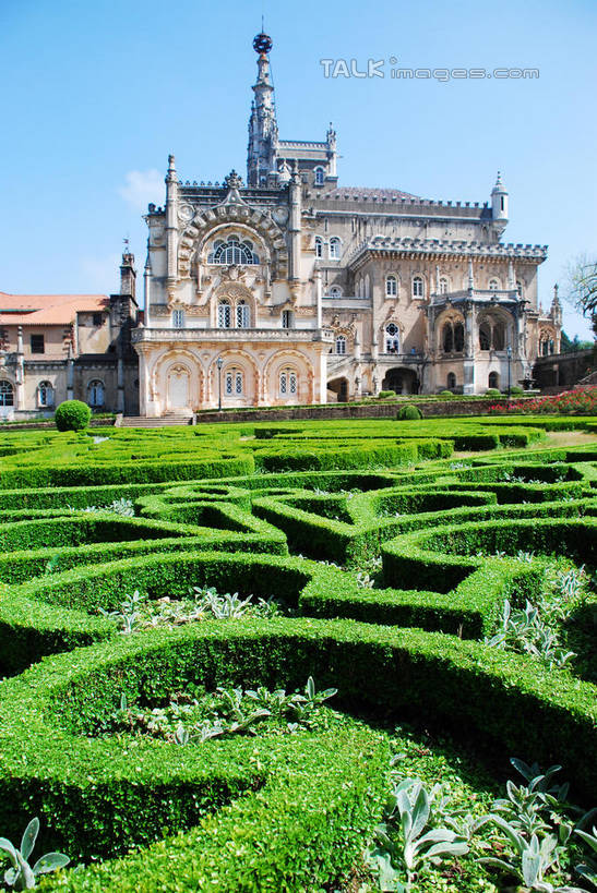 无人,家,竖图,室外,白天,正面,旅游,度假,游戏,美景,植物,别墅,城市风光,标志建筑,城市,地标,建筑,葡萄牙,欧洲,阴影,环保,曲折,弯曲,光线,影子,堡垒,城堡,房屋,屋子,景观,公寓,防护,玩,娱乐,建设,洋房,楼房,科英布拉,住宅,树,树木,蓝色,绿色,蓝天,天空,阳光,自然,天,享受,休闲,景色,放松,益智,蜿蜒,庞大,生长,晴朗,成长,活动,复杂,要塞,发泄,美好,美妙,南欧,消遣,智力,间隔,迷宫,万里无云,首府,宣泄,美观,雅观,葡萄牙共和国,繁杂,设防,绿篱,生篱,树篱,植篱,晴空,晴空万里,玩耍,嬉戏,彩图,房子,科英布拉区,shqxy1