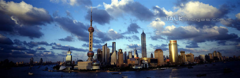 无人,横图,室外,白天,正面,度假,河流,美景,树林,水,植物,城市风光,标志建筑,城市,地标,建筑,上海,中国,亚洲,河水,景观,水流,云,云朵,建筑群,云彩,娱乐,建设,东方明珠,黄浦江,金茂大厦,浦东,树,树木,蓝色,绿色,白云,蓝天,天空,自然,外滩,天,享受,休闲,景色,放松,环球金融中心,生长,晴朗,成长,申,电视塔,柏悦酒店,国际贸易金融中心,合生国际大厦,花旗集团大厦,金融中心,陆家嘴,陆家嘴金融中心,浦东新区,上海环球金融中心,香格里拉酒店,震旦国际大楼,东亚,东方明珠电视塔,上海市,中华人民共和国,沪,华东地区,晴空,彩图,全身,黄埔滩,上海外滩,外黄埔滩,shrj1