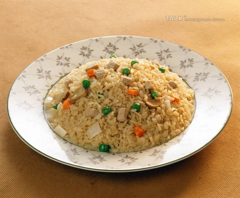 米饭,无人,横图,俯视,室内,特写,白天,烹饪,中餐,玉米,植物,餐桌,桌子,豆,蔬菜,餐具,阴影,新鲜,反射,棒子,碟子,盘,影子,豆类,豆子,菌菇,玉蜀黍,炒饭,调料,肉,料理,食品,饭,调味品,调味料,菌类,酱油,猪肉,菜肴,美食,肉类,食物,盘子,碟,中式,食用菌,佳肴,有机食品,绿色食品,餐台,苞米,五谷,真菌,苞芦,肉食,豆科,豚肉,苞谷,包谷,大蜀黍,番麦,薏米包,玉高粱,玉麦,珍珠米,青大豆,豉油,青豆,彩图,高角度拍摄,酱油炒饭,shrj1