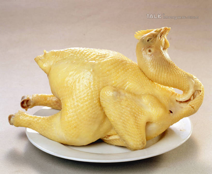 无人,横图,俯视,室内,特写,白天,烹饪,中餐,餐桌,桌子,餐具,阴影,反射,碟子,盘,影子,鸡肉,肉,料理,食品,菜肴,美食,肉类,食物,一只,盘子,碟,中式,佳肴,餐台,肉食,白斩鸡,三黄油鸡,彩图,高角度拍摄,shrj1