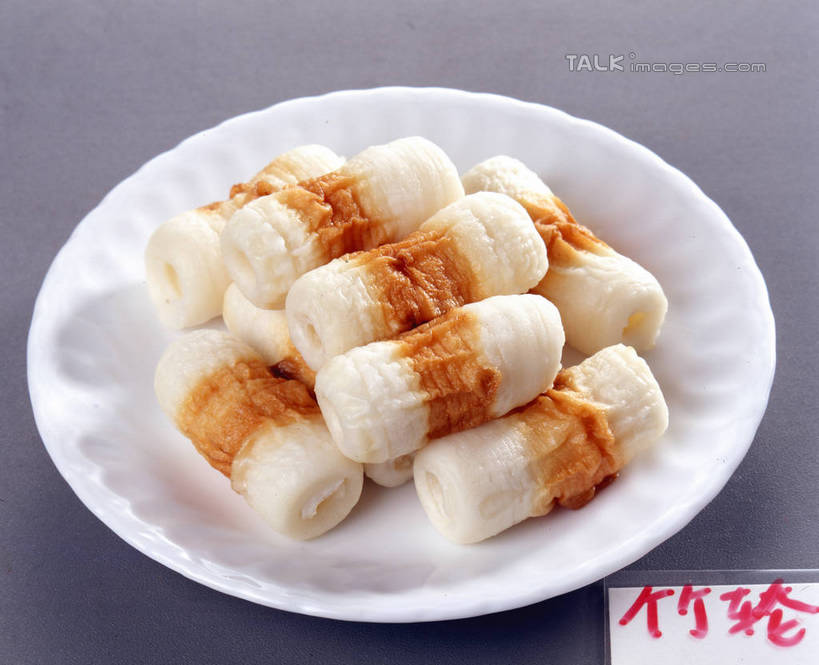 无人,横图,俯视,室内,特写,白天,餐桌,桌子,餐具,一堆,许多,阴影,堆叠,堆积,反射,标志,碟子,盘,文字,影子,字符,肉,鱼肉,纸张,很多,狮子狗,标识,肉糜,肉末,肉类,红色,盘子,碟,汉字,餐台,堆,中文,肉食,国文,华文,彩图,高角度拍摄,竹轮,狮子狗卷,狮子狗丸,狮子狗鱼蛋,shrj1