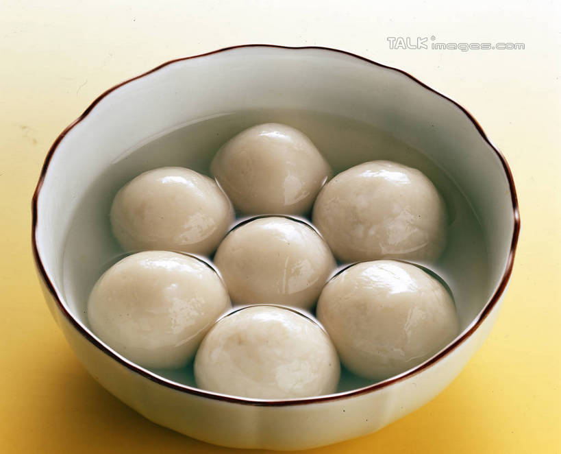 点心,汤团,无人,横图,俯视,室内,特写,白天,餐桌,桌子,阴影,黄色背景,反射,影子,陶瓷,料理,食品,陶瓷制品,美食,食物,糕点,容器,碗,中式,摄影,影棚,餐台,储藏,储存,汤圆,元宵,彩图,高角度拍摄,影棚拍摄,拍摄,贮存,shrj1