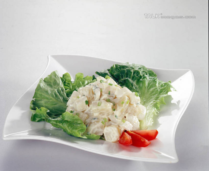 无人,横图,俯视,室内,特写,白天,餐桌,桌子,辣椒,蔬菜,餐具,阴影,灰色背景,新鲜,反射,碟子,盘,影子,花菜,花椰菜,生菜,莴苣,生食,蔬菜沙拉,沙拉,食品,色拉,沙律,菜花,食物,盘子,碟,摄影,有机食品,绿色食品,影棚,餐台,色拉酱,椰菜花,千岛酱,辣角,红海椒,大椒,辣虎,广椒,春菜,鹅仔菜,莴仔菜,千金菜,叶用莴苣,辣子,红辣椒,海椒,番椒,彩图,高角度拍摄,影棚拍摄,拍摄,shrj1