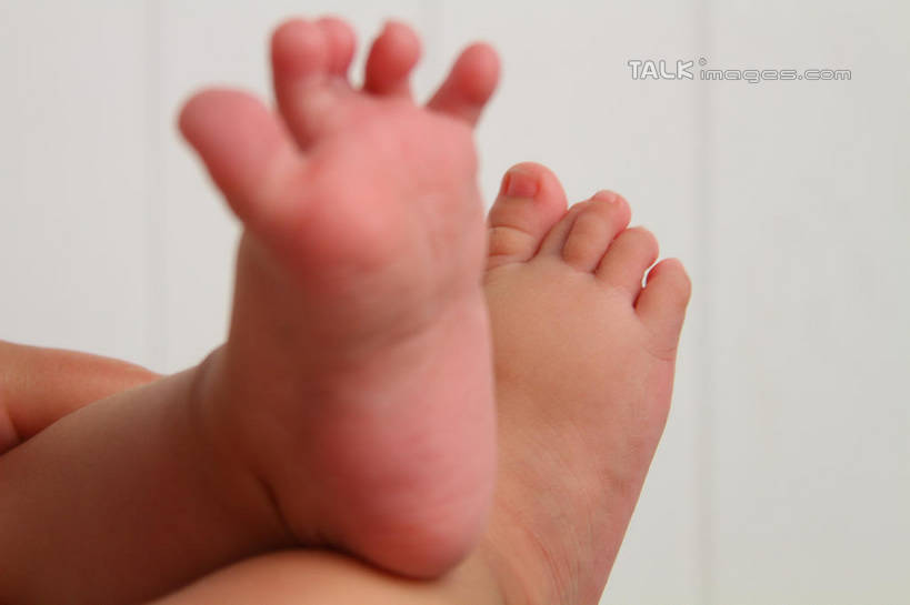 东方人,婴儿,儿童,腿部,脚,脚趾,脚趾甲,腿,一个人,横图,室内,特写,白天,背景,正面,纯洁,亚洲,仅一个人,黄种人,光脚,小孩,赤脚,可爱,摄影,活泼,影棚,宝宝,纯真,烂漫,无邪,伶俐,天真,亚洲人,孩子,脚指甲,半身,布景,彩图,影棚拍摄,拍摄,shsc1