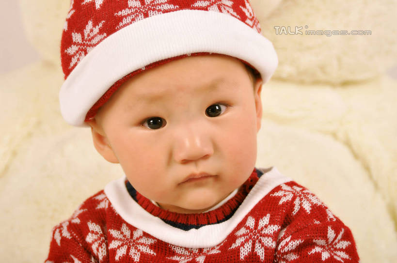 东方人,婴儿,儿童,脸,头,脸颊,一个人,坐,横图,室内,特写,白天,正面,毛衣,游戏,纯洁,熊,帽子,玩具,亚洲,仅一个人,粉色背景,花纹,玩偶,泰迪熊,玩,注视,黄种人,娱乐,袜子,小孩,黄色,红色,白色,玩具熊,观察,看,靠,休闲,可爱,益智,摄影,毛绒玩具,活泼,影棚,睡帽,观看,安慰,察看,发泄,关注,消遣,宝宝,纯真,烂漫,无邪,宣泄,罗斯福熊,伶俐,天真,男孩,亚洲人,孩子,头部,脸部,脸蛋,面部,玩耍,嬉戏,坐着,半身,彩图,影棚拍摄,绒衣,套衫,套头毛衣,线衣,拍摄,shsc1