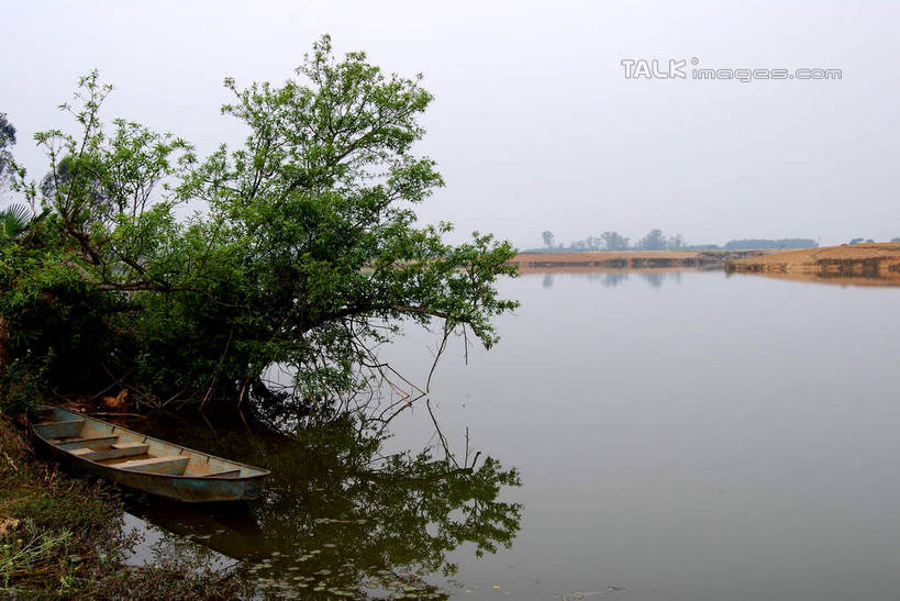 无人,横图,室外,白天,正面,旅游,度假,湖,湖泊,美景,山,山脉,水,植物,中国,亚洲,波纹,湖面,景观,山峰,水流,水面,涟漪,山峦,娱乐,云南,树,树木,绿色,倒影,水纹,天空,自然,波浪,湖水,群山,天,享受,休闲,景色,放松,生长,成长,倒映,自然风光,东亚,云南省,普者黑,中华人民共和国,水晕,西南地区,滇,文山,文山州,文山壮族苗族自治州,反照,彩图,丘北县,shsgf1