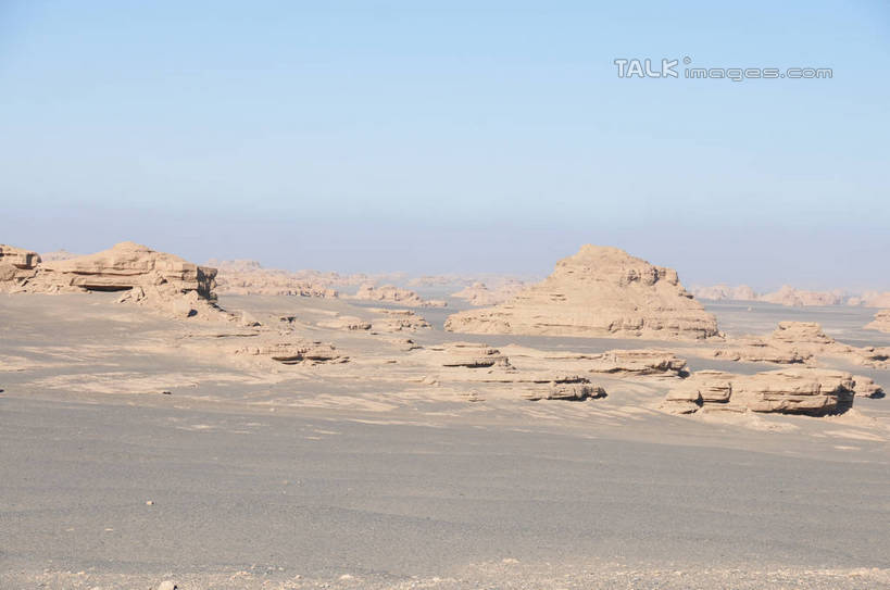 无人,横图,俯视,室外,白天,旅游,度假,石头,美景,沙漠,山,山脉,敦煌,中国,亚洲,阴影,光线,石子,影子,景观,山峰,山峦,娱乐,蓝色,蓝天,天空,阳光,自然,群山,天,享受,休闲,景色,放松,晴朗,自然风光,东亚,甘肃,甘肃省,万里无云,中华人民共和国,西北地区,甘,酒泉,酒泉市,小方盘城,玉门关,大漠,砂漠,石块,岩石,晴空,晴空万里,彩图,高角度拍摄,shsgf1