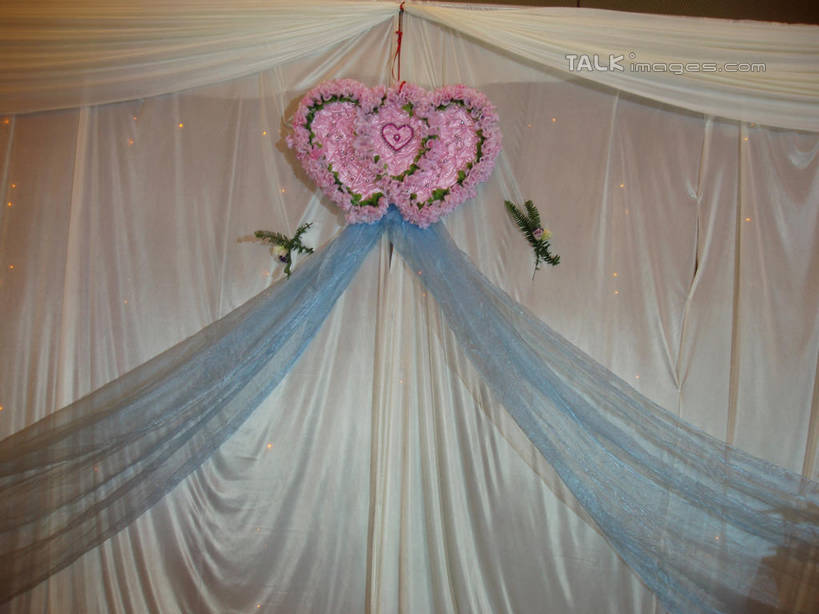 无人,横图,室内,白天,正面,爱情,婚礼,快乐,幸福,纯洁,热情,酒店,玫瑰,阴影,爱心,庆祝,装饰,反射,影子,玫瑰花,结婚,浪漫,粉色,温暖,温馨,喜庆,心形,恩爱,帷幕,纪念,华丽,修饰,点缀,和睦,帷幔,幕布,感动,幕帘,粉玫瑰,衬托,美观,雅致,雅观,尊敬,帷幔布,天真,刺玫花,徘徊花,心型,彩图,高兴,旅店,融洽,shslj1