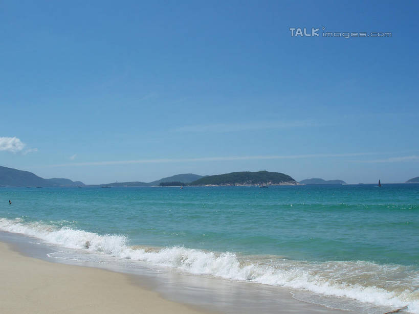 无人,横图,室外,白天,正面,旅游,度假,海浪,海洋,美景,沙滩,山,山脉,植物,三亚,中国,亚洲,阴影,光线,沙子,影子,海岸,景观,浪花,山峰,云,云朵,沙地,山峦,云彩,娱乐,树,树木,海南,蓝色,绿色,白云,蓝天,天空,阳光,自然,海水,群山,天,享受,休闲,景色,放松,海南省,生长,晴朗,成长,自然风光,海景,东亚,三亚市,中华人民共和国,华南地区,琼,大海,风浪,海,海水的波动,海滩,近岸浪,涌浪,晴空,彩图,shslj1