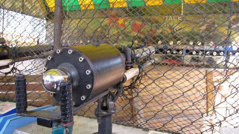 无人,游乐园,横图,室外,白天,正面,度假,游戏,竞争,美景,城市风光,城市,游乐场,上海,中国,亚洲,对抗,冲突,枪支,景观,铁丝网,玩,破坏,娱乐,享受,休闲,武器,景色,放松,战争,机枪,游乐设施,锦江乐园,活动,损坏,申,攻击,威胁,对立,发泄,矛盾,消遣,智力,兵器,防御,枪械,机关枪,东亚,闵行区,上海市,中华人民共和国,沪,华东地区,弹夹,敌对,挫败,斗争,抗拒,抗衡,宣泄,杀伤,威慑,乐园,主题公园,游艺设施,铁蒺藜,子弹夹,危险,玩耍,嬉戏,彩图,人造公园,主题乐园,shslj1