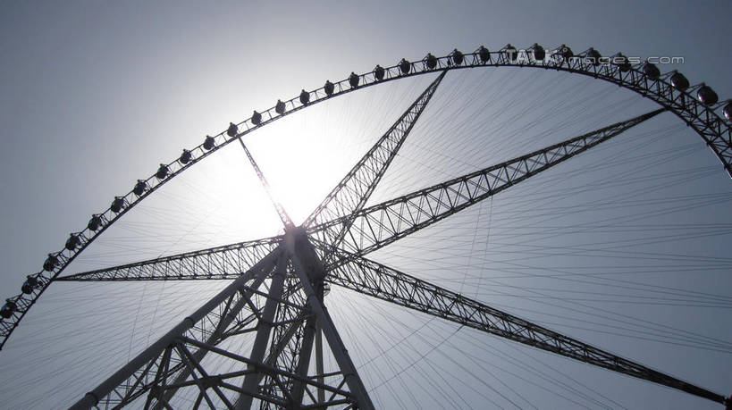 无人,游乐园,横图,室外,白天,仰视,度假,游戏,美景,城市风光,城市,游乐场,上海,中国,亚洲,阴影,光线,影子,景观,摩天轮,玩,娱乐,蓝色,蓝天,天空,阳光,天,享受,休闲,景色,放松,游乐设施,锦江乐园,晴朗,活动,申,发泄,消遣,智力,东亚,闵行区,上海市,万里无云,费里斯大转轮,中华人民共和国,沪,华东地区,宣泄,乐园,主题公园,游艺设施,晴空,晴空万里,玩耍,嬉戏,彩图,低角度拍摄,人造公园,主题乐园,shslj1