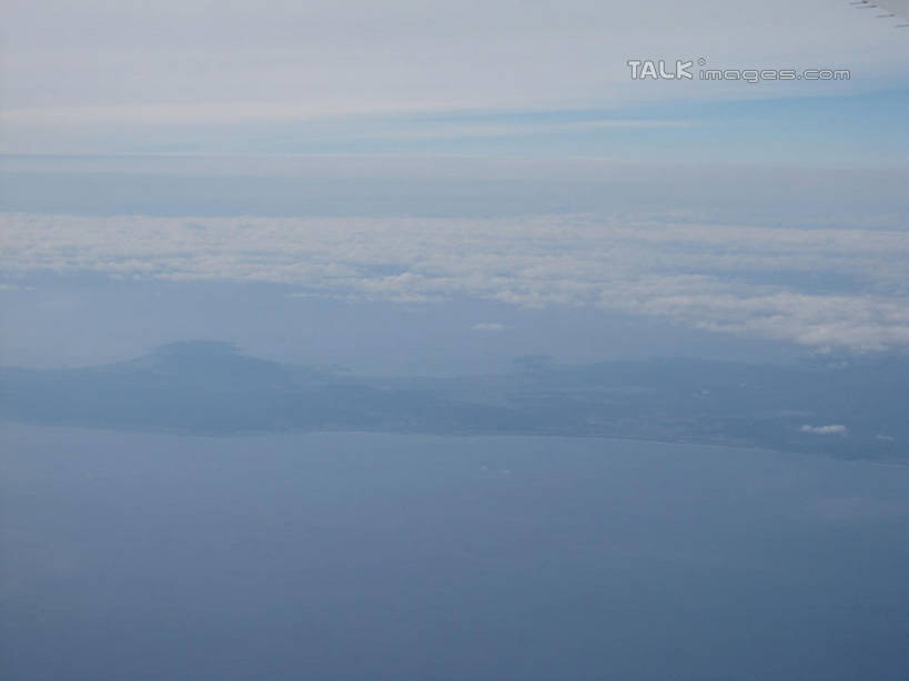 无人,横图,俯视,航拍,室外,白天,阴影,光线,影子,云,云朵,云彩,蓝色,白云,蓝天,天空,阳光,天,晴朗,鸟瞰,晴空,彩图,高角度拍摄,shslj1