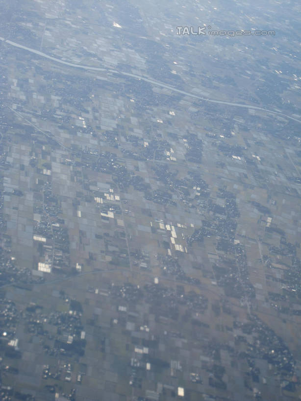 无人,家,竖图,俯视,航拍,室外,白天,旅游,度假,美景,植物,城市风光,城市,建筑,房屋,屋子,景观,公寓,娱乐,建设,洋房,楼房,住宅,树,树木,绿色,自然,享受,休闲,景色,放松,生长,成长,鸟瞰,彩图,高角度拍摄,房子,shslj1