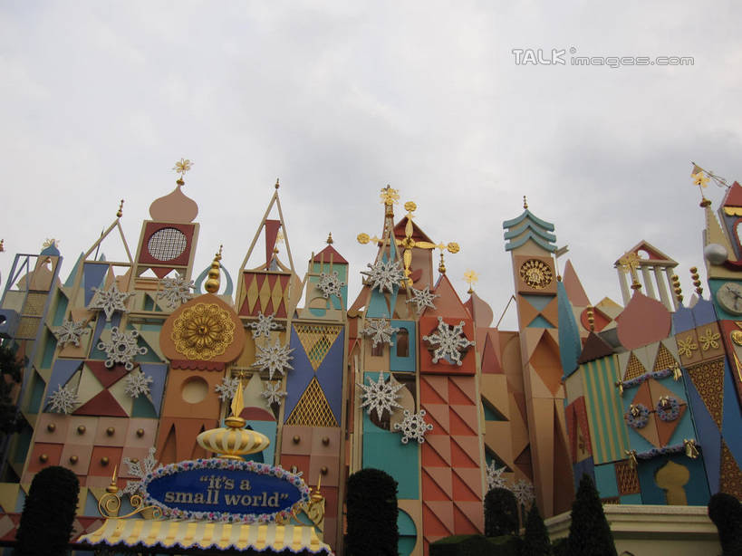 无人,游乐园,横图,彩色,室外,白天,仰视,度假,美景,城市风光,城市,游乐场,东京,日本,亚洲,阴影,光线,影子,堡垒,城堡,墙,景观,云,云朵,云彩,娱乐,墙壁,墙面,蓝色,白云,蓝天,天空,阳光,天,享受,休闲,迪斯尼乐园,景色,放松,晴朗,五颜六色,色彩斑斓,要塞,五彩缤纷,东亚,本州,关东地方,本州岛,日本国,东京都,五彩斑斓,乐园,主题公园,五光十色,设防,晴空,彩图,低角度拍摄,人造公园,主题乐园,东京迪斯尼乐园,shslj1