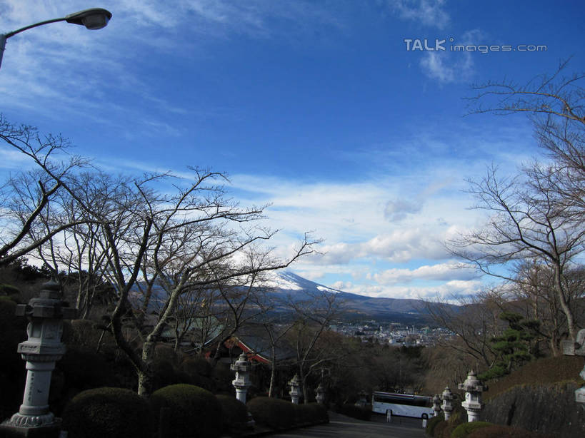 无人,横图,室外,白天,正面,旅游,度假,石头,美景,山,山脉,植物,道路,路,照明,长崎,日本,亚洲,阴影,光线,灯笼,石子,影子,墙,景观,山顶,山峰,云,云朵,小路,交通,山峦,云彩,娱乐,墙壁,墙面,树,树木,蓝色,绿色,白云,蓝天,天空,阳光,自然,灯具,群山,天,享受,休闲,景色,放松,平和公园,生长,晴朗,成长,照亮,照明设备,自然风光,东亚,沉积岩,和平公园,日本国,长崎县,九州本岛,九州,九州岛,九州地方,长崎市,县厅,颠峰,极峰,水成岩,平和纪念公园,长崎平和公园,长崎平和纪念公园,石块,岩石,晴空,彩图,石灯笼,shslj1