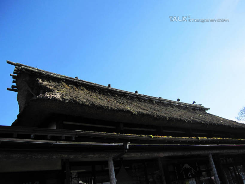 无人,家,木屋,横图,室外,白天,仰视,旅游,度假,植物,建筑,日本,亚洲,阴影,光线,瓦片,影子,屋顶,池塘,顶棚,瓦,娱乐,住宅,树,树木,蓝色,绿色,蓝天,天空,阳光,自然,天,享受,休闲,放松,建造,泉水,忍野八海,生长,晴朗,成长,东亚,屋瓦,本州,万里无云,本州岛,日本国,中部地方,山梨,山梨县,晴空,晴空万里,彩图,低角度拍摄,茅舍,茅屋,棚屋,小木屋,小屋,涌泉群,shslj1