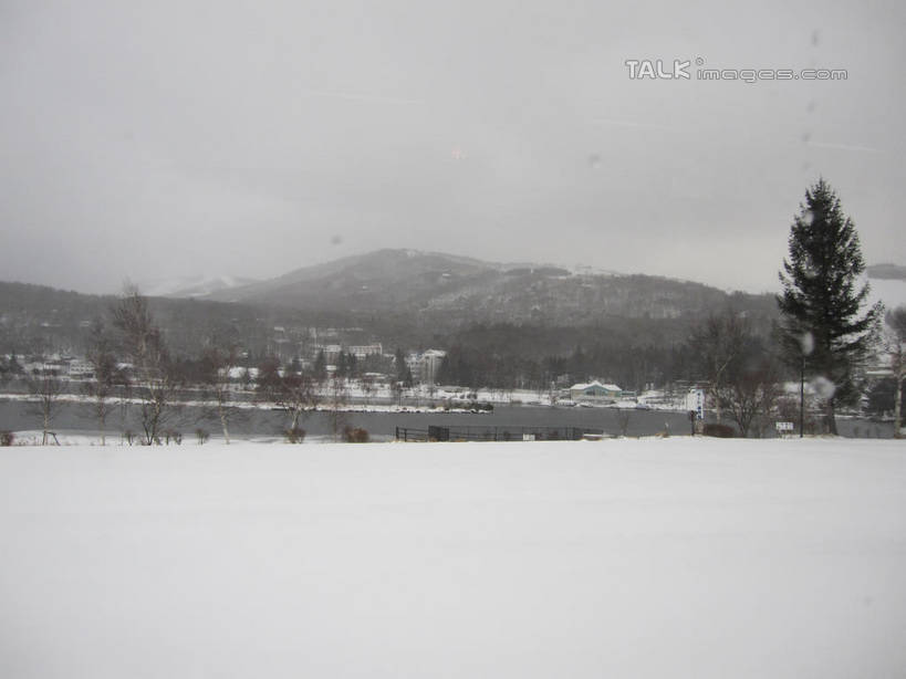 无人,家,横图,室外,白天,正面,旅游,度假,湖,湖泊,石头,美景,山,山脉,水,雪,植物,大雪,长野县,日本,亚洲,石子,房屋,屋子,湖面,积雪,景观,山顶,山峰,水流,水面,雪景,冬季,冬天,山峦,娱乐,楼房,住宅,树,树木,绿色,自然,湖水,群山,享受,休闲,景色,放松,寒冷,生长,成长,白桦湖,自然风光,东亚,沉积岩,本州,本州岛,日本国,中部地方,长野,严寒,颠峰,极峰,水成岩,石块,岩石,彩图,房子,北佐久郡,立科町,shslj1