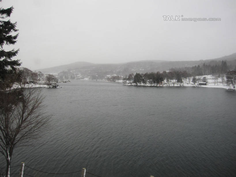 无人,横图,室外,白天,正面,旅游,度假,湖,湖泊,美景,森林,树林,水,雪,植物,大雪,长野县,日本,亚洲,湖面,积雪,景观,水流,水面,雪景,冬季,冬天,娱乐,树,树木,绿色,自然,湖水,享受,休闲,景色,放松,寒冷,白桦,生长,成长,白桦湖,自然风光,东亚,本州,本州岛,日本国,中部地方,长野,严寒,桦树,桦皮树,桦木,彩图,北佐久郡,立科町,shslj1