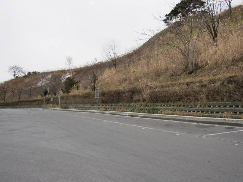 无人,横图,室外,白天,正面,旅游,度假,石头,美景,山,山脉,植物,道路,路,日本,亚洲,枯萎,石子,景观,山顶,山峰,小路,分界线,枯草,停车线,交通,山峦,娱乐,草,树,树木,黄色,绿色,自然,群山,享受,休闲,景色,放松,生长,成长,马笼宿,车行道,车行道分界线,自然风光,标线,东亚,车行线,本州,本州岛,日本国,中部地方,岐阜,岐阜县,县厅,颠峰,极峰,石块,彩图,岐阜市,马笼,shslj1