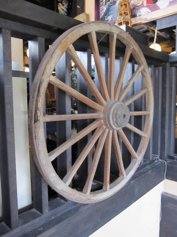 无人,家,木屋,竖图,室内,白天,正面,日本,亚洲,圆形,图形,圆,几何,住宅,车轮,马笼宿,数学,东亚,本州,本州岛,日本国,中部地方,岐阜,岐阜县,县厅,彩图,茅舍,茅屋,棚屋,小木屋,小屋,几何图形,平面图形,岐阜市,马笼,shslj1