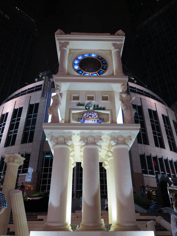 无人,竖图,室外,夜晚,仰视,度假,绘画,宇宙,美景,城市风光,城市,夜景,雕塑,上海,中国,亚洲,阴影,神话,艺术,装饰,光线,雕刻,雕像,影子,景观,灯光,娱乐,黑色,天空,自然,工艺品,天,享受,休闲,景色,放松,港汇广场,徐家汇,星座,纪念,美术,申,动画,文学,天文,主题,占卜,陈列,东亚,天文学,徐汇区,上海市,中华人民共和国,沪,华东地区,虹桥路,功能,美学,热血,星相,占星,动画片,彩图,低角度拍摄,港汇恒隆广场,shslj1,财帛宫,福德宫,官禄宫,疾厄宫,命宫,男女宫,奴仆宫,妻妾宫,迁移宫,十二宫,田宅宫,相貌宫,兄弟宫,神魔,圣斗士星矢