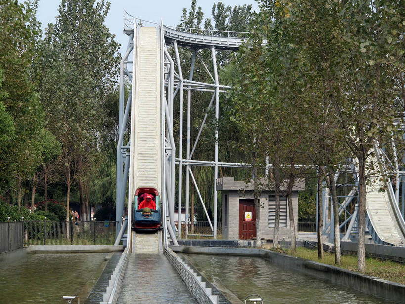 无人,横图,室外,白天,正面,旅游,度假,游戏,草地,草坪,美景,水,植物,太湖,中国,亚洲,阴影,波纹,光线,影子,景观,水流,涟漪,玩,娱乐,江苏,无锡,草,树,树木,蓝色,绿色,倒影,蓝天,水纹,天空,阳光,自然,波浪,天,享受,休闲,景色,放松,游乐设施,生长,晴朗,成长,活动,倒映,发泄,消遣,智力,自然风光,激流勇进,东亚,三国城,江苏省,万里无云,中华人民共和国,华东地区,苏,水晕,宣泄,无锡市,滑落,游艺设施,反照,爬升,倒转,晴空,晴空万里,玩耍,嬉戏,彩图,shslj1,无锡三国影视城,无锡影视基地