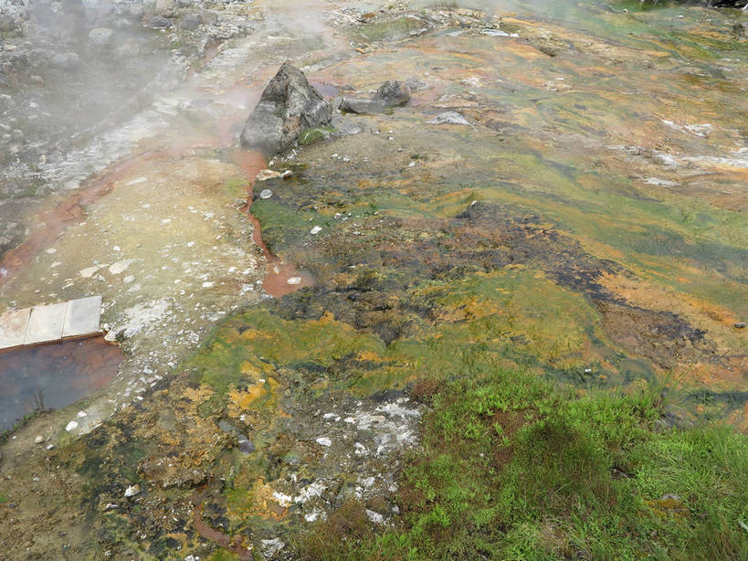 无人,横图,俯视,室外,特写,白天,旅游,度假,草地,草坪,石头,美景,山脉,水,植物,雾,长白山,中国,亚洲,沸腾,蒸汽,石子,液体,景观,水滴,水蒸气,娱乐,草,绿色,自然,享受,休闲,景色,放松,自然风光,东亚,吉林,吉林省,中华人民共和国,蒸发,东北地区,吉,石块,岩石,彩图,高角度拍摄,长白山脉,shslj1