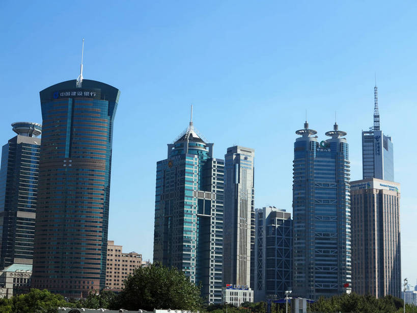 无人,高楼大厦,横图,全景,室外,白天,正面,度假,美景,树林,天际线,植物,城市风光,标志建筑,城市,大厦,地标,建筑,摩天大楼,上海,中国,亚洲,阴影,光线,影子,景观,云,云朵,建筑群,云彩,娱乐,建设,浦东,树,树木,蓝色,绿色,白云,蓝天,天空,阳光,自然,天,享受,休闲,景色,放松,生长,晴朗,成长,申,金融中心,陆家嘴,陆家嘴金融贸易区,浦东新区,东亚,上海招商局大厦,上海市,中华人民共和国,沪,华东地区,上海世界金融大厦,中国保险大厦,渣打银行大厦,晴空,彩图,大楼,高层建筑,高楼,摩天楼,世界金融大厦,上海中银大厦,shslj1