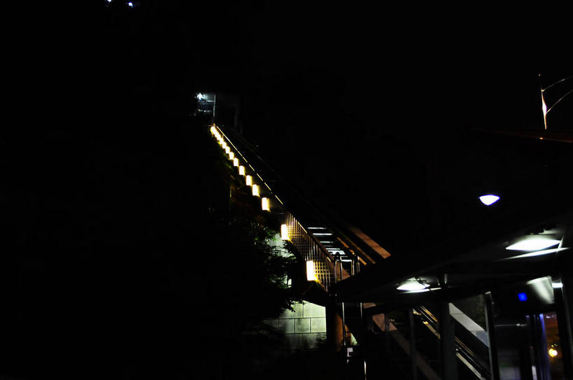 无人,公园,高楼大厦,横图,俯视,室外,夜晚,度假,美景,城市风光,标志建筑,城市,大桥,大厦,道路,地标,建筑,路,路灯,摩天大楼,桥梁,夜景,公路,照明,首尔,汉城,韩国,亚洲,阴影,光线,影子,景观,斜拉桥,桥,灯光,交通,首都,娱乐,建设,灯,享受,休闲,景色,放松,照亮,照明设备,东亚,南山,大韩民国,首尔市,首尔特别市,特别市,南山公园,斜张桥,N首尔塔,首尔塔,汉城塔,龙山区,马路,彩图,高角度拍摄,大楼,高层建筑,高楼,摩天楼,中区,shslj1,韩国首尔南山公园