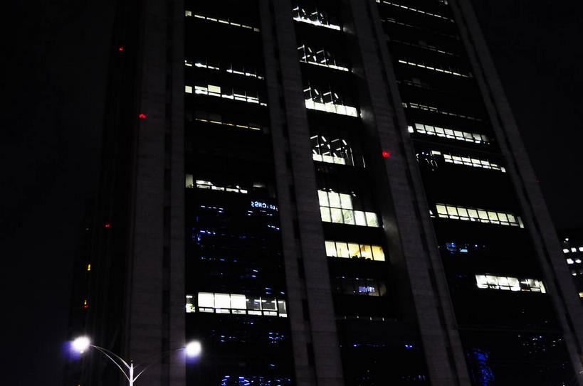 无人,银行,高楼大厦,横图,室外,夜晚,仰视,度假,美景,植物,城市风光,标志建筑,城市,大厦,地标,建筑,路灯,摩天大楼,夜景,照明,首尔,汉城,韩国,亚洲,阴影,光线,影子,景观,灯光,首都,娱乐,建设,灯,树,树木,绿色,自然,享受,休闲,景色,放松,金融,理财,生长,经济,成长,照亮,资金,照明设备,流通,贸易,东亚,大韩民国,首尔市,首尔特别市,特别市,彩图,低角度拍摄,大楼,高层建筑,高楼,摩天楼,中区,机构,金融机构,shslj1,首尔广场,首尔市政厅,首尔特别市政厅,友利银行