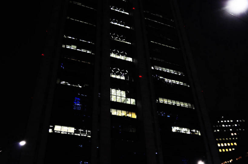 无人,银行,高楼大厦,横图,室外,夜晚,仰视,度假,美景,植物,城市风光,标志建筑,城市,大厦,地标,建筑,路灯,摩天大楼,夜景,照明,首尔,汉城,韩国,亚洲,阴影,光线,影子,景观,灯光,首都,娱乐,建设,灯,树,树木,绿色,自然,享受,休闲,景色,放松,金融,理财,生长,经济,成长,照亮,资金,照明设备,流通,贸易,东亚,大韩民国,首尔市,首尔特别市,特别市,彩图,低角度拍摄,大楼,高层建筑,高楼,摩天楼,中区,机构,金融机构,shslj1,首尔广场,首尔市政厅,首尔特别市政厅,友利银行