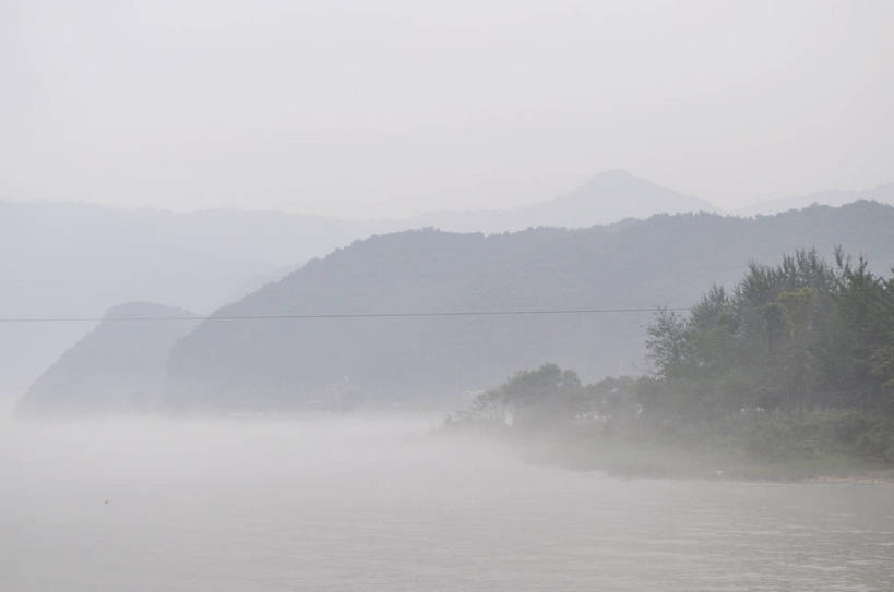 无人,横图,室外,白天,正面,旅游,度假,岛屿,河流,美景,森林,树林,水,植物,雾,春川,南怡岛,韩国,亚洲,波纹,朦胧,模糊,岛,河水,景观,水流,涟漪,娱乐,树,树木,绿色,倒影,水纹,天空,自然,波浪,天,享受,休闲,景色,放松,生长,成长,迷雾,倒映,自然风光,东亚,水晕,大韩民国,江原道,春川市,反照,列岛,群岛,诸岛,大雾,彩图,道,shslj1