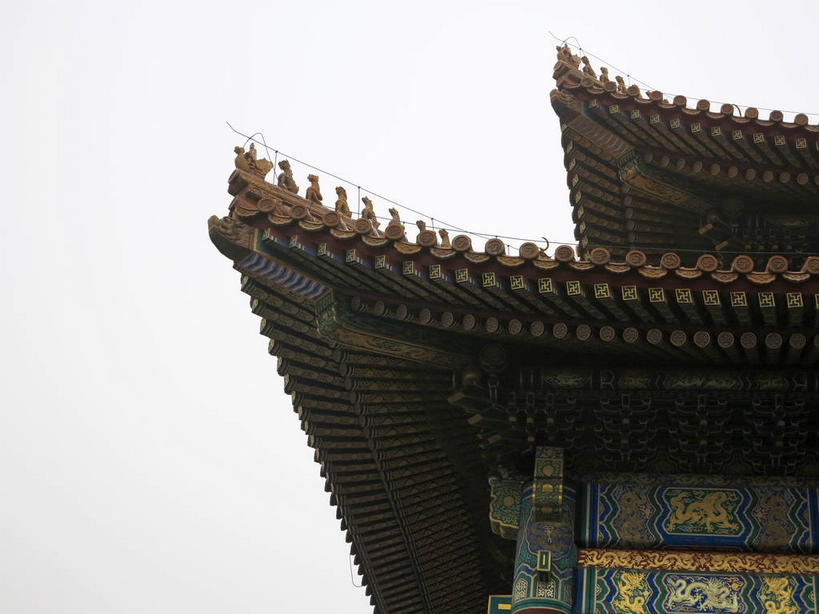 无人,故宫,宫殿,横图,室外,白天,仰视,旅游,度假,绘画,名胜古迹,雾,标志建筑,地标,建筑,北京,中国,亚洲,朦胧,模糊,遗迹,艺术,装饰,瓦片,墙,屋檐,乌云,云,阴天,云朵,首都,云彩,古迹,文化,文物,娱乐,建设,古建筑,檐,壁画,墙壁,墙面,天空,紫禁城,天,享受,休闲,旅游胜地,放松,华丽,修饰,点缀,迷雾,宫廷,昏暗,权利,阴沉,古文明,东亚,中华人民共和国,北京市,京,北平,华北地区,衬托,美观,雅致,雅观,北京故宫博物院,王宫,太和殿,大雾,画画,彩图,低角度拍摄,皇宫,奉天殿,飞檐,shslj1