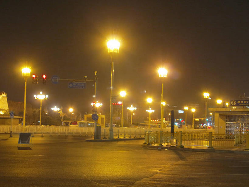 无人,家,栏杆,横图,室外,夜晚,正面,度假,安全,美景,城市风光,城市,道路,路,路灯,公路,照明,北京,中国,亚洲,许多,房屋,屋子,景观,公寓,围栏,灯光,信号灯,交通,首都,很多,娱乐,洋房,护栏,楼房,住宅,灯,天空,天,享受,休闲,景色,放松,警示,照亮,照明设备,提示,流通,东亚,交通信号灯,中华人民共和国,东城区,北京市,京,北平,华北地区,马路,彩图,房子,东城,shslj1,前门东大街