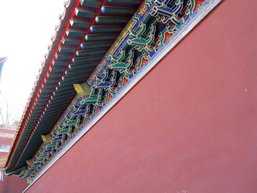 无人,颐和园,宫殿,横图,室外,白天,仰视,旅游,度假,绘画,名胜古迹,标志建筑,地标,建筑,北京,中国,亚洲,遗迹,艺术,装饰,纹路,瓦片,纹理,墙,屋檐,首都,古迹,文化,文物,娱乐,建设,古建筑,檐,壁画,墙壁,墙面,红色,绿色,天空,天,享受,休闲,旅游胜地,放松,华丽,修饰,点缀,宫廷,权利,古文明,东亚,海淀区,肌理,中华人民共和国,北京市,京,北平,华北地区,衬托,美观,雅致,雅观,皇家园林,王宫,清漪园,画画,彩图,低角度拍摄,皇宫,shslj1,四大部洲,颐和园四大部洲