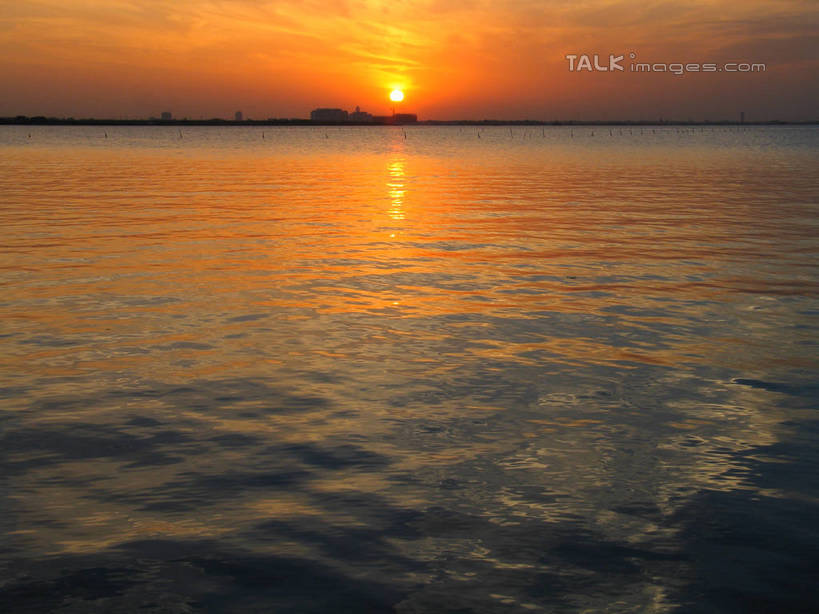 无人,横图,室外,白天,正面,旅游,度假,湖,湖泊,美景,日落,水,上海,中国,亚洲,阴影,波纹,光线,影子,湖面,景观,水流,水面,晚霞,霞光,落日,涟漪,背光,娱乐,倒影,水纹,阳光,自然,黄昏,波浪,湖水,享受,休闲,景色,彩霞,放松,申,倒映,自然风光,逆光,青浦区,东亚,淀山湖,上海市,中华人民共和国,沪,华东地区,水晕,夕照,反照,薄暮,淀山湖风景区,夕阳,彩图,傍晚,斜阳,shtjw1