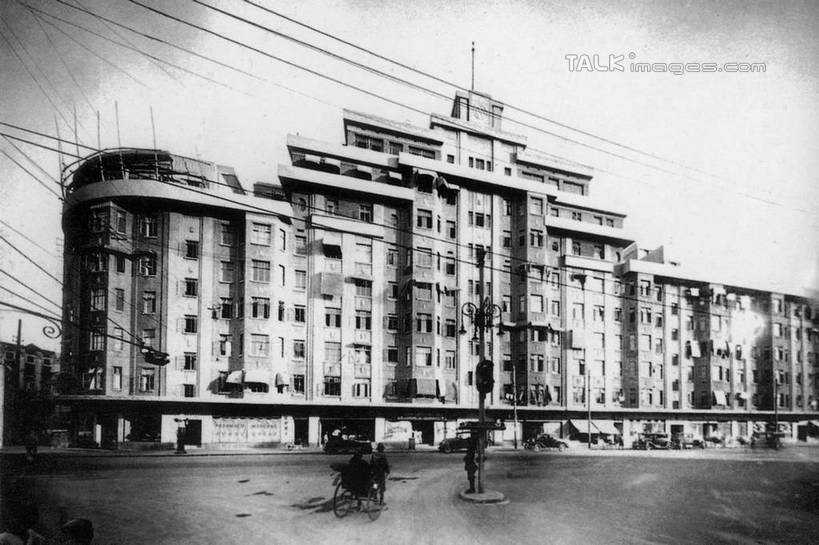 无人,家,横图,黑白,室外,白天,仰视,旅游,度假,植物,标志建筑,地标,建筑,路灯,照明,上海,中国,亚洲,电力,电线,线,房屋,屋子,公寓,灯光,电能,线路,娱乐,建设,洋房,楼房,住宅,灯,树,树木,绿色,自然,享受,休闲,旅游胜地,放松,生长,成长,电,淮海路,电源,电源线,照亮,申,照明设备,能量,黄浦区,东亚,淮海中路,徐汇区,上海市,中华人民共和国,沪,华东地区,低角度拍摄,房子,shtjw1