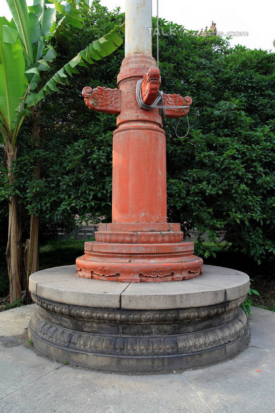 无人,家,竖图,室外,白天,正面,旅游,度假,美景,植物,城市风光,标志建筑,城市,地标,建筑,金属制品,雕塑,上海,中国,亚洲,阴影,花纹,艺术,装饰,光线,金属,雕刻,雕像,旗杆,图案,影子,房屋,屋子,景观,公寓,地面,娱乐,建设,洋房,楼房,石雕,住宅,树,树木,红色,绿色,阳光,自然,绳子,工艺品,享受,休闲,景色,放松,生长,成长,纪念,绳索,华丽,修饰,美术,点缀,申,主题,政府,陈列,杨浦区,东亚,上海市,中华人民共和国,沪,华东地区,美人蕉,兰蕉,大花美人蕉,红艳蕉,功能,美学,衬托,美观,雅致,雅观,清源环路,彩图,房子,市政府,shwf1